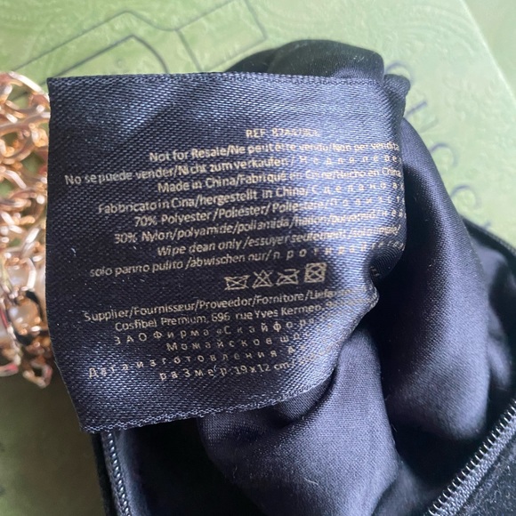 Gucci Guilty Beauty Cometic Pouch with brooch, pearl handle and chain - Picture 8 of 8